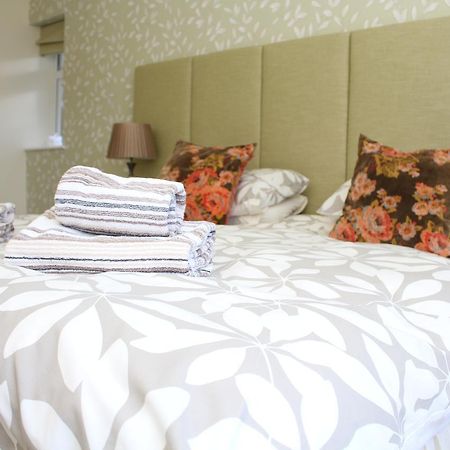 Laurels Guesthouse ウィットニー エクステリア 写真