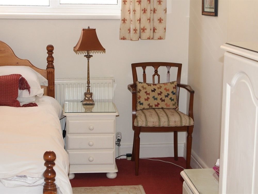 Laurels Guesthouse ウィットニー エクステリア 写真