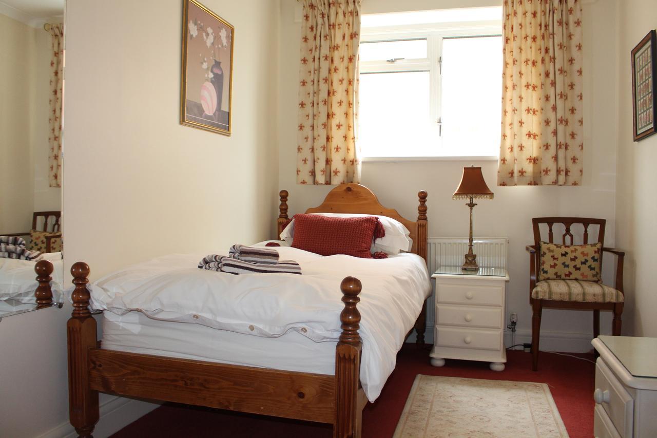Laurels Guesthouse ウィットニー エクステリア 写真
